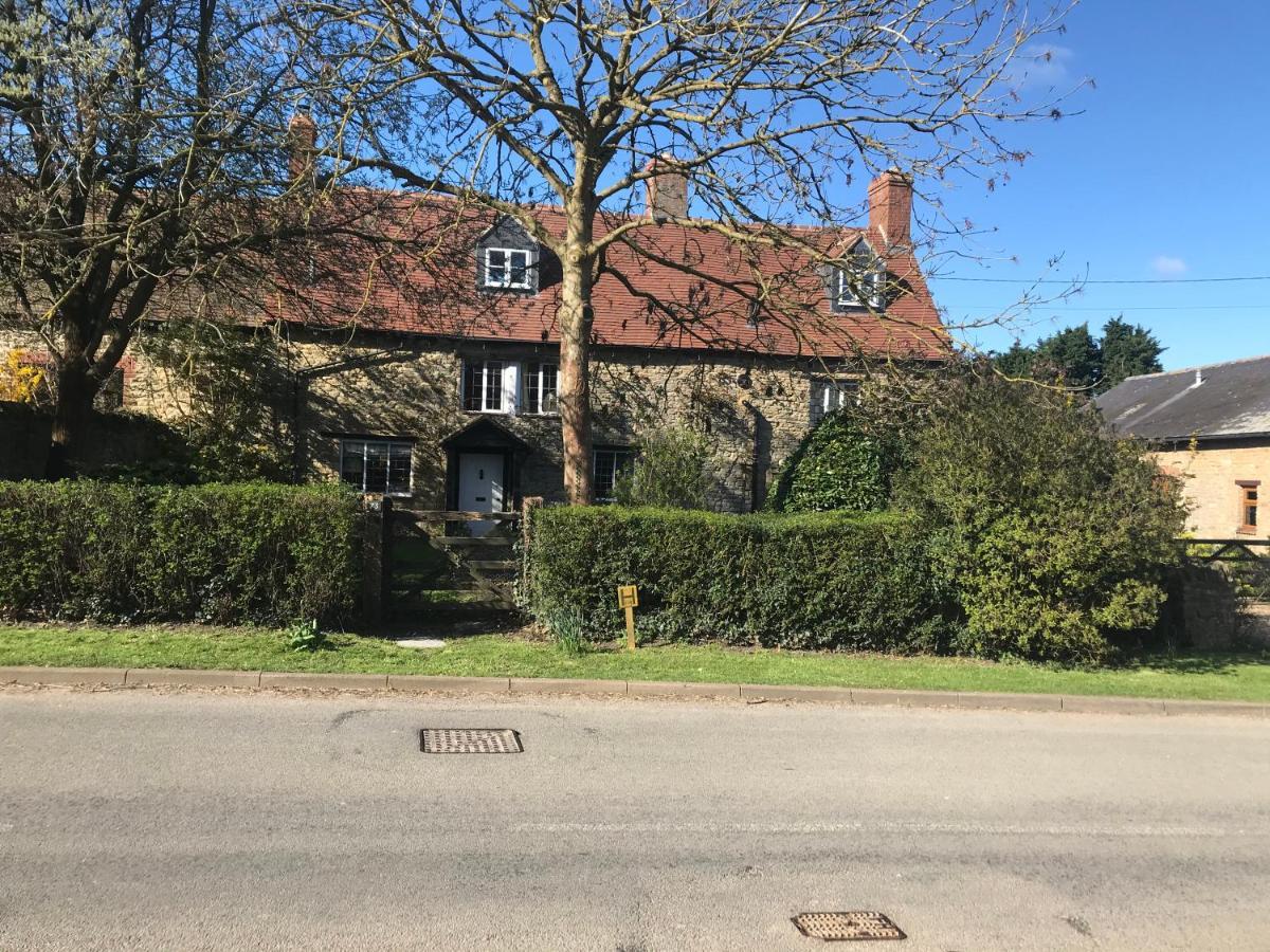 The Old Farmhouse Bed & Breakfast Milton Keynes Exterior photo